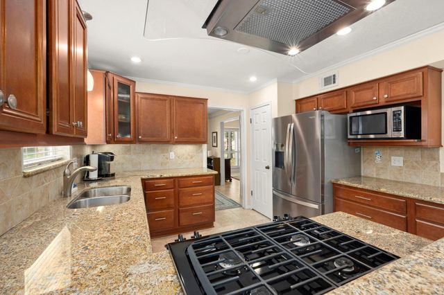 7615 Litchfield Lane, Spring, TX 77379