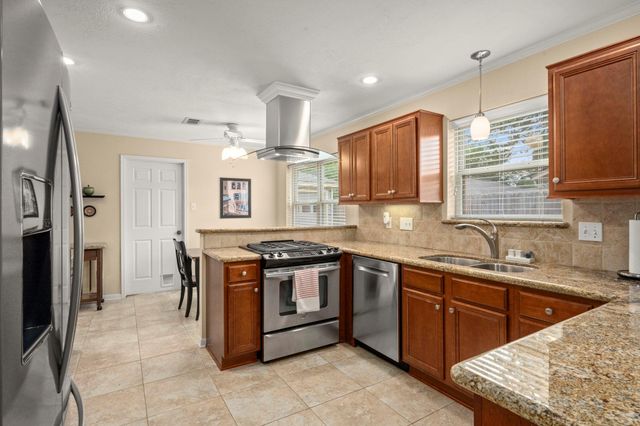 7615 Litchfield Lane, Spring, TX 77379