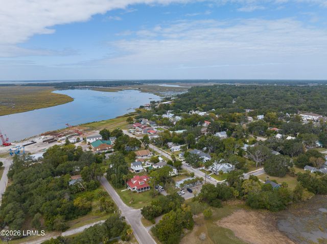 1516 Old Shell Road, Port Royal, SC 29935