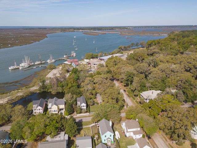 1516 Old Shell Road, Port Royal, SC 29935