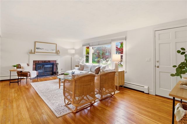 208 Sowams Road, Barrington, RI 02806