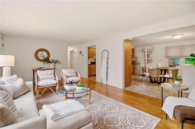 208 Sowams Road, Barrington, RI 02806