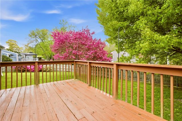 208 Sowams Road, Barrington, RI 02806