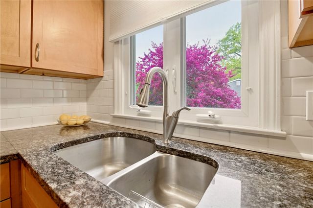 208 Sowams Road, Barrington, RI 02806