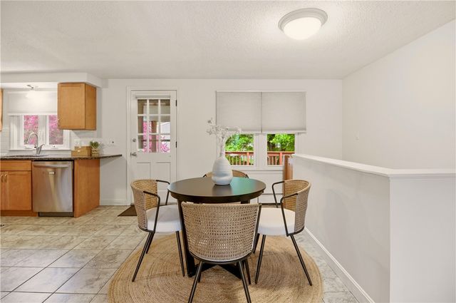 208 Sowams Road, Barrington, RI 02806
