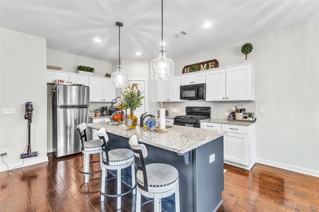 604 Barberry Court, Prattville, AL 36066