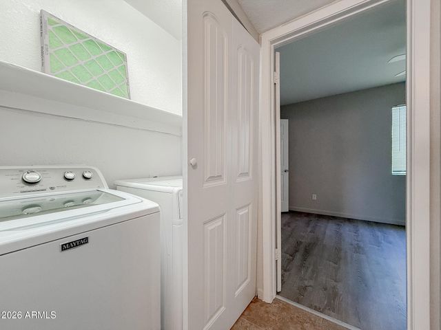 1935 W MORTEN Avenue 27, Phoenix, AZ 85021