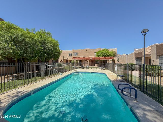 1935 W MORTEN Avenue 27, Phoenix, AZ 85021
