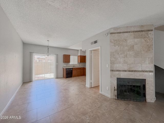1935 W MORTEN Avenue 27, Phoenix, AZ 85021