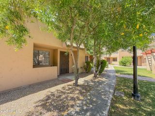 1935 W MORTEN Avenue 27, Phoenix, AZ 85021