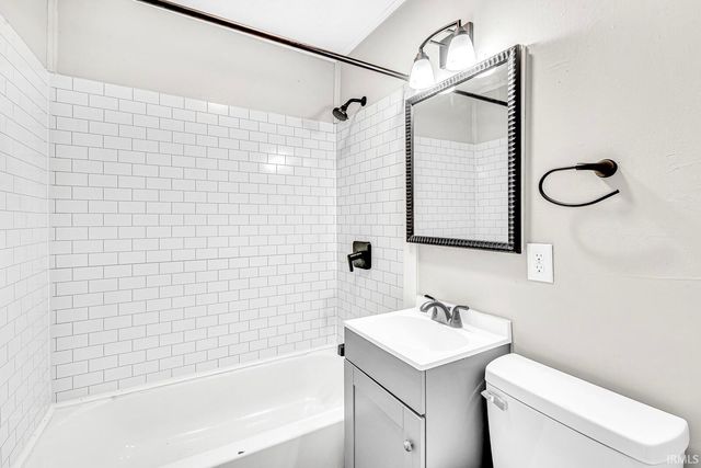 105 N Wellington Street, South Bend, IN 46619