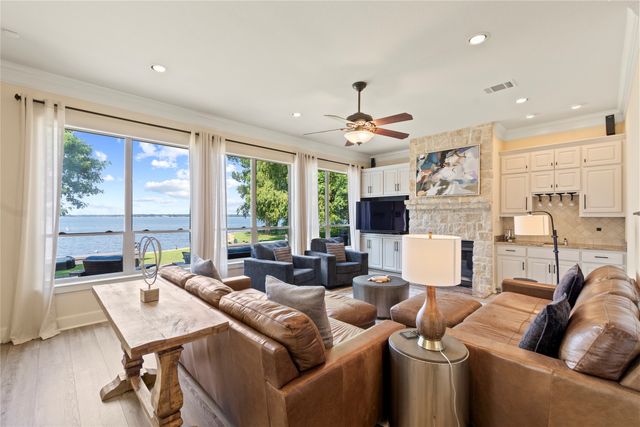 636 Turner Drive, Trinidad, TX 75163