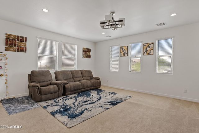10204 E THUNDERBOLT Avenue, Mesa, AZ 85212