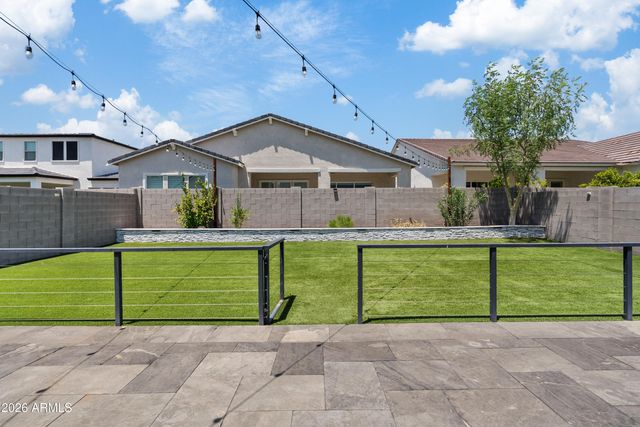 10204 E THUNDERBOLT Avenue, Mesa, AZ 85212