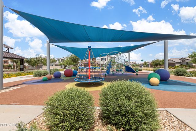 10204 E THUNDERBOLT Avenue, Mesa, AZ 85212