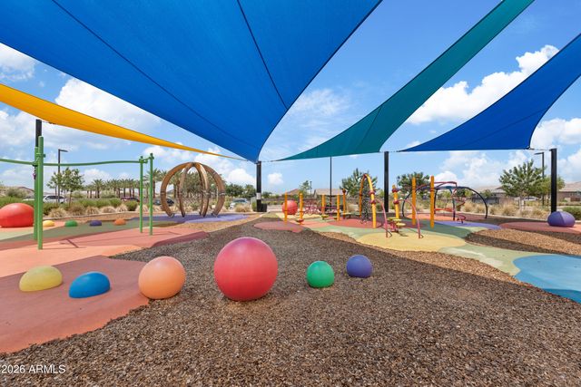 10204 E THUNDERBOLT Avenue, Mesa, AZ 85212