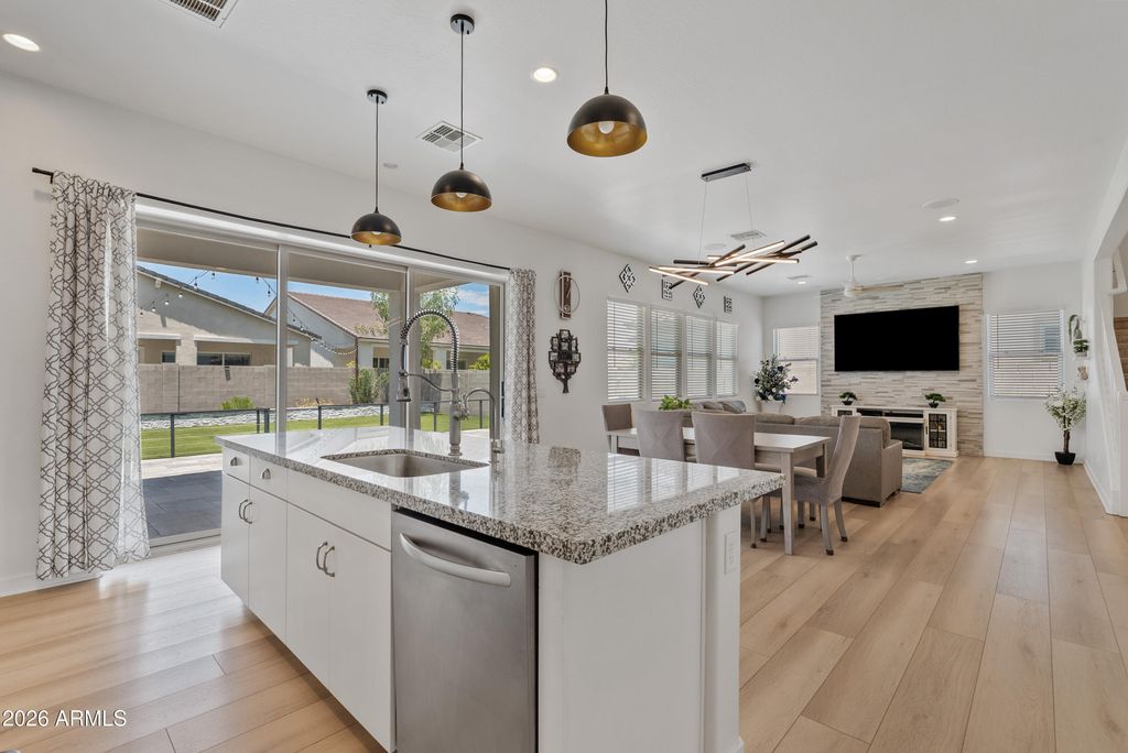 10204 E THUNDERBOLT Avenue, Mesa, AZ 85212 — photo 3