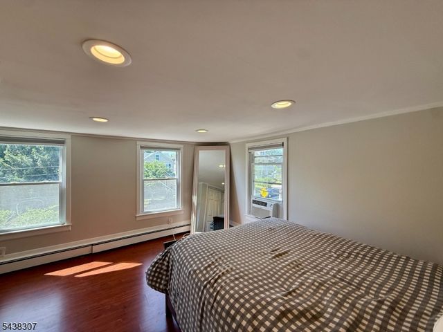 57 Bonnell St, Flemington Boro, NJ 08822
