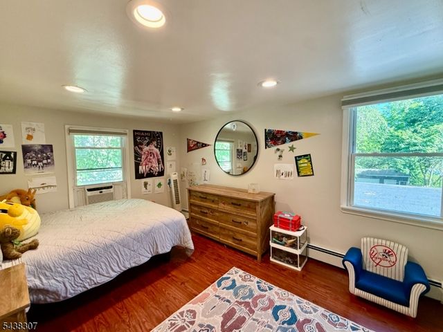 57 Bonnell St, Flemington Boro, NJ 08822