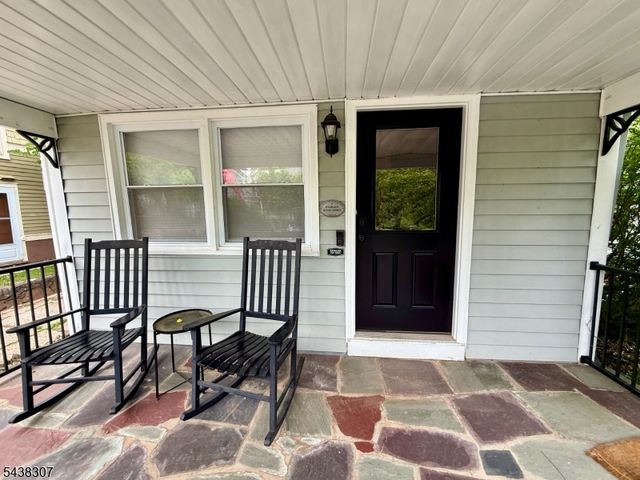 57 Bonnell St, Flemington Boro, NJ 08822