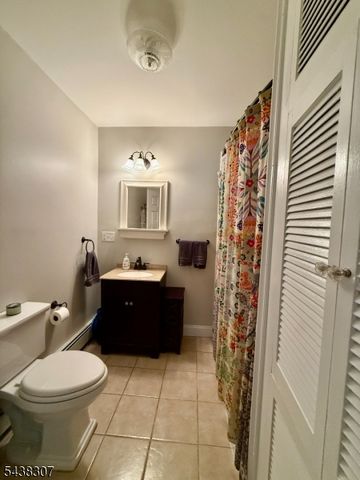 57 Bonnell St, Flemington Boro, NJ 08822