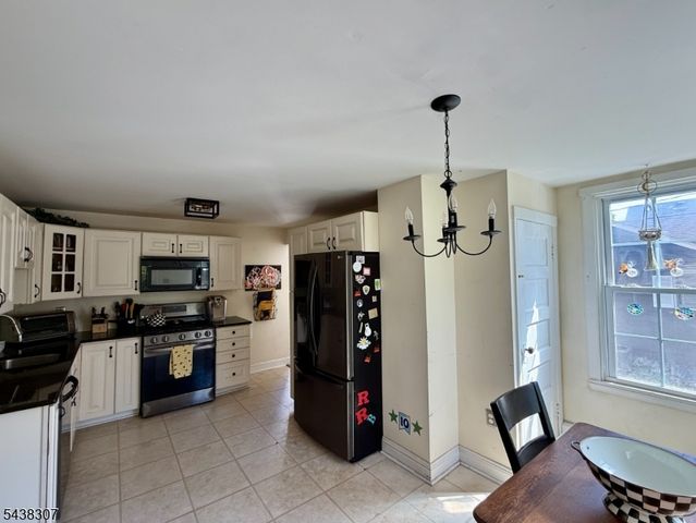 57 Bonnell St, Flemington Boro, NJ 08822