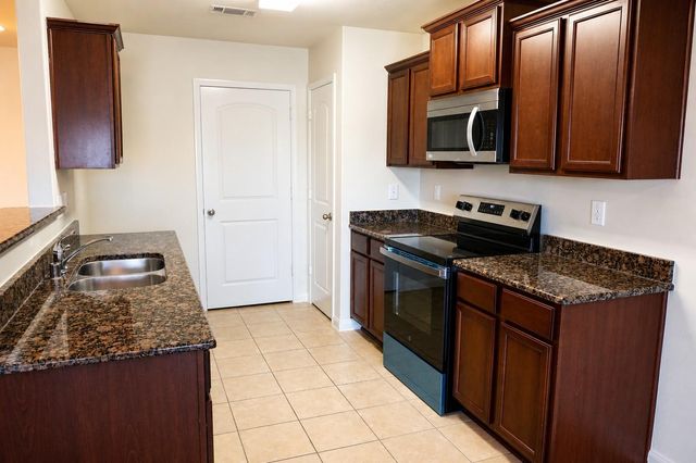 9418 Sky Blue Drive, Rosharon, TX 77583
