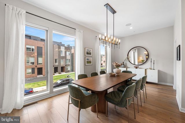 3117 PIERVIEW LN, Philadelphia, PA 19125