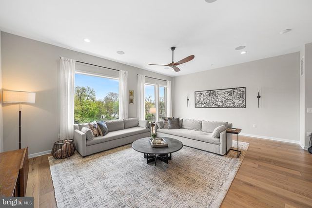 3117 PIERVIEW LN, Philadelphia, PA 19125