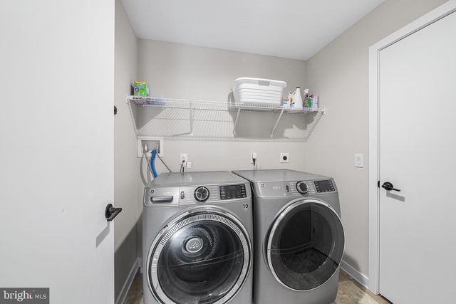 3117 PIERVIEW LN, Philadelphia, PA 19125