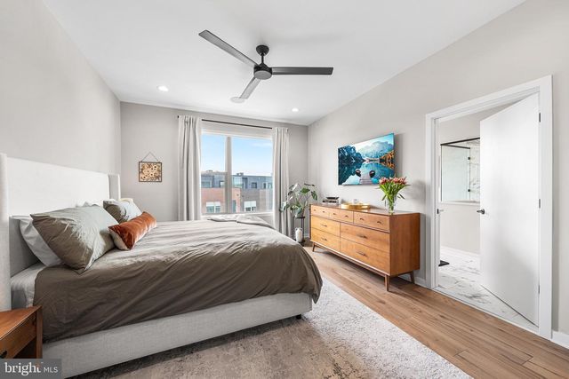 3117 PIERVIEW LN, Philadelphia, PA 19125