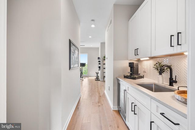 3117 PIERVIEW LN, Philadelphia, PA 19125