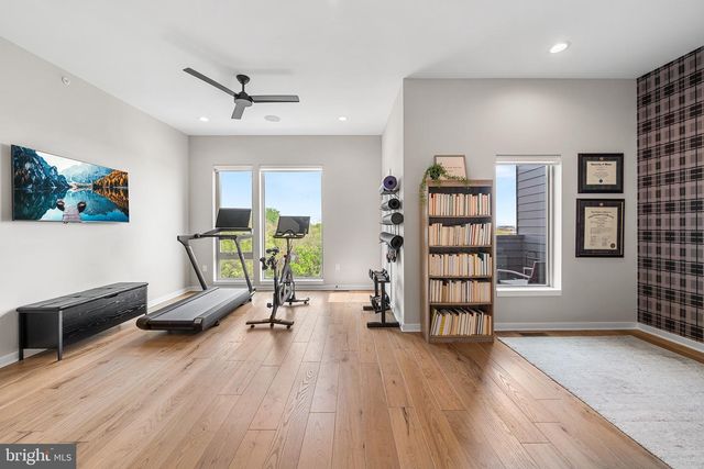 3117 PIERVIEW LN, Philadelphia, PA 19125