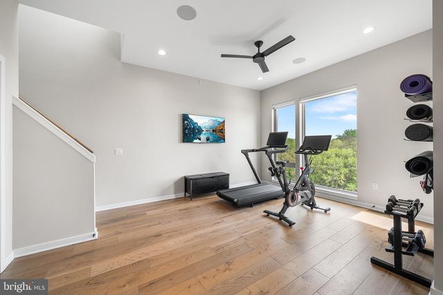 3117 PIERVIEW LN, Philadelphia, PA 19125