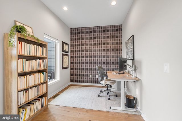 3117 PIERVIEW LN, Philadelphia, PA 19125