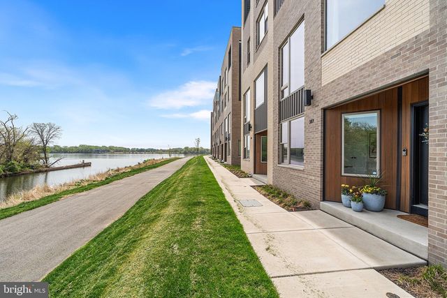 3117 PIERVIEW LN, Philadelphia, PA 19125