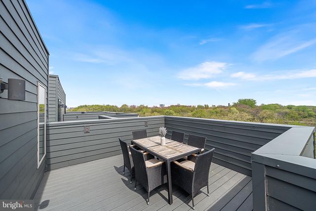 3117 PIERVIEW LN, Philadelphia, PA 19125