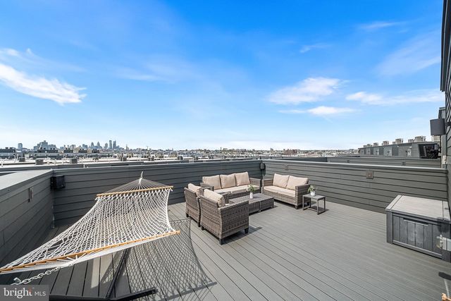 3117 PIERVIEW LN, Philadelphia, PA 19125