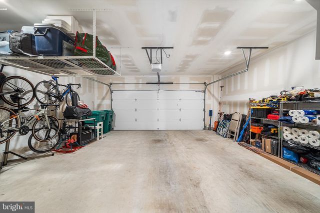 3117 PIERVIEW LN, Philadelphia, PA 19125