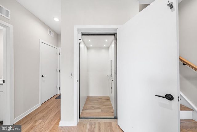 3117 PIERVIEW LN, Philadelphia, PA 19125