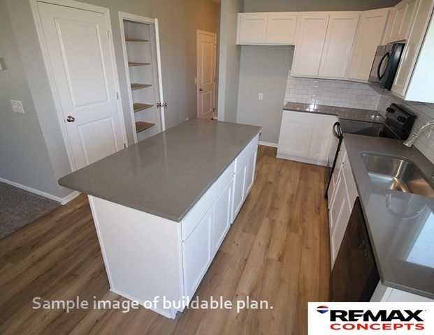 4032 Woodside Village Court, Lincoln, NE 68528