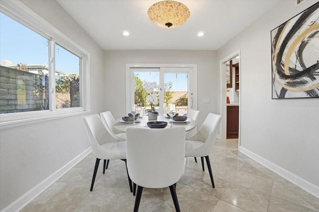 18874 Mount Cimarron Street, Fountain Valley, CA 92708