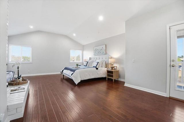 18874 Mount Cimarron Street, Fountain Valley, CA 92708