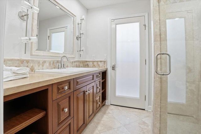18874 Mount Cimarron Street, Fountain Valley, CA 92708