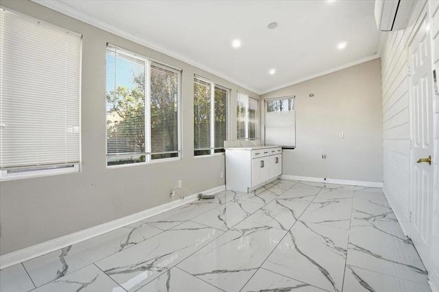 18874 Mount Cimarron Street, Fountain Valley, CA 92708