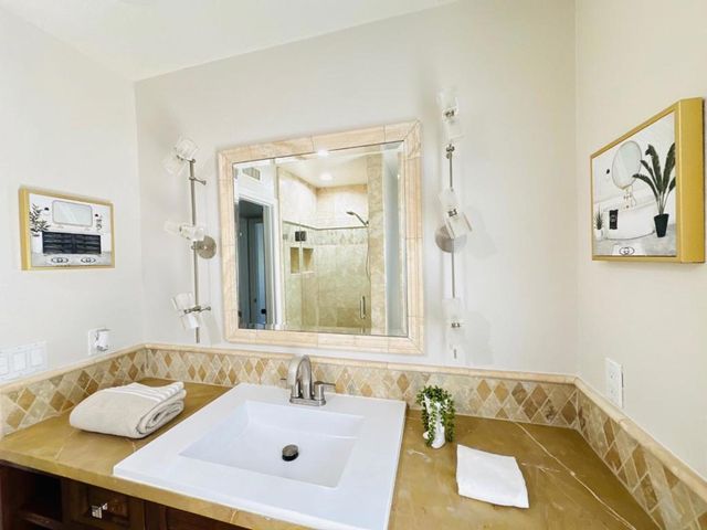 18874 Mount Cimarron Street, Fountain Valley, CA 92708