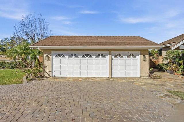 18874 Mount Cimarron Street, Fountain Valley, CA 92708
