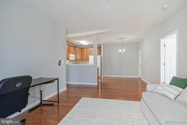 226 BREEDERS CUP DR, Cherry Hill, NJ 08002