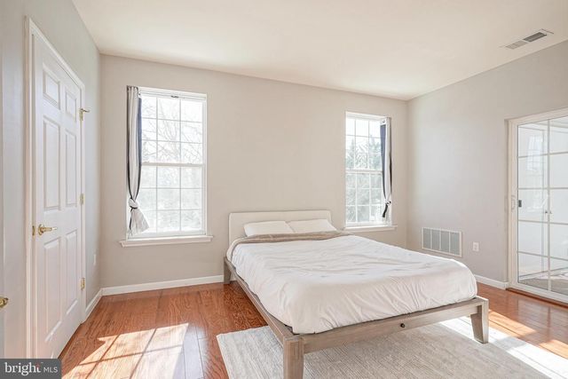 226 BREEDERS CUP DR, Cherry Hill, NJ 08002