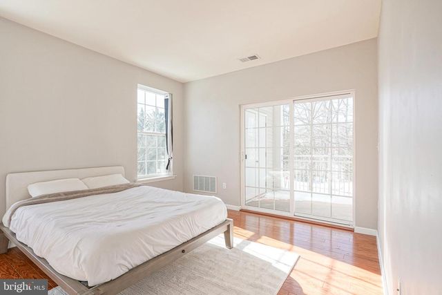 226 BREEDERS CUP DR, Cherry Hill, NJ 08002